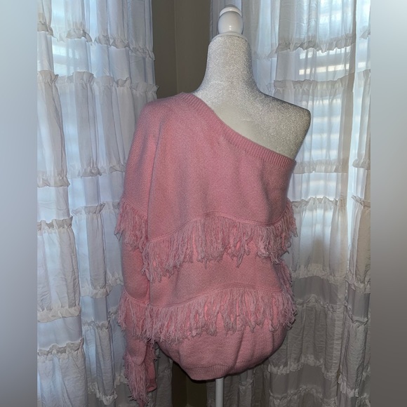 Peach love, one sleeve shoulder, pink sweater with fluff design size large - Picture 9 of 14